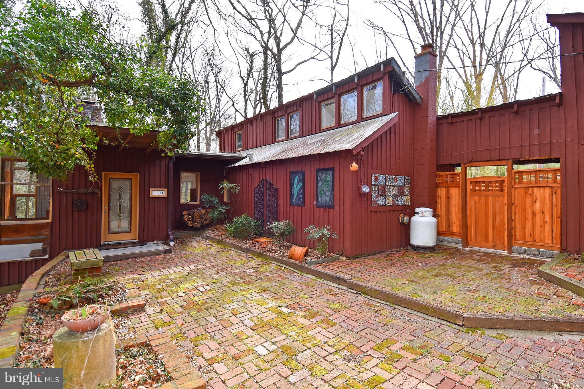 1611 Bryan Point Road Accokeek, MD 20607 - Photo 4 of 20 Exterior (General)