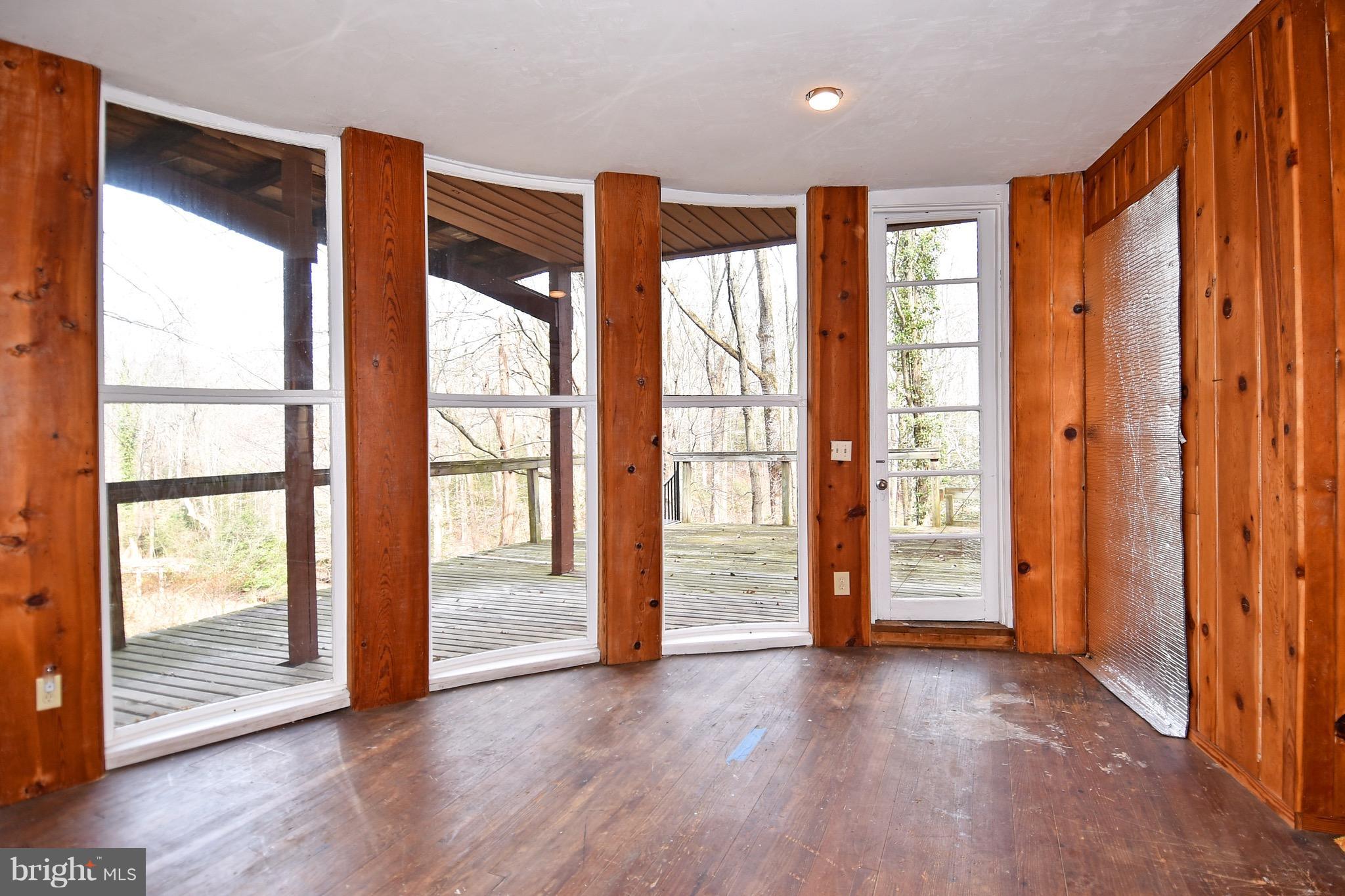 1611 Bryan Point Road Accokeek, MD 20607 - Photo 9 of 20 Family Room