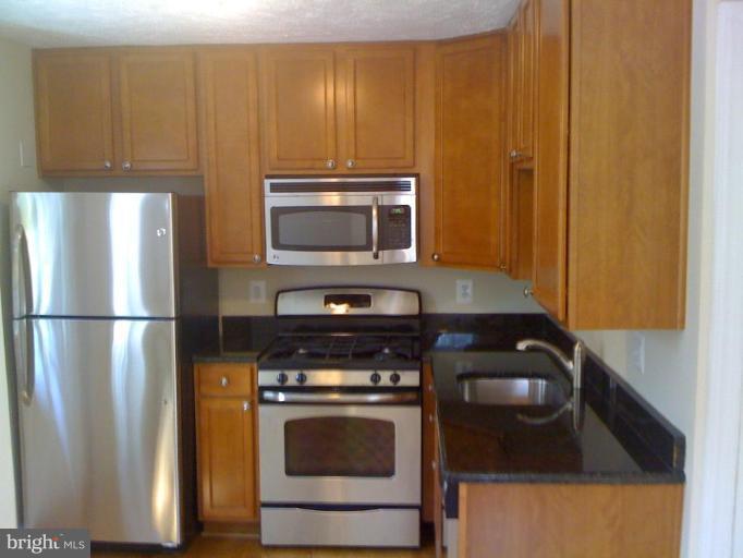 825 Ray Road Hyattsville, MD 20783 - Photo 5 of 14 Kitchen