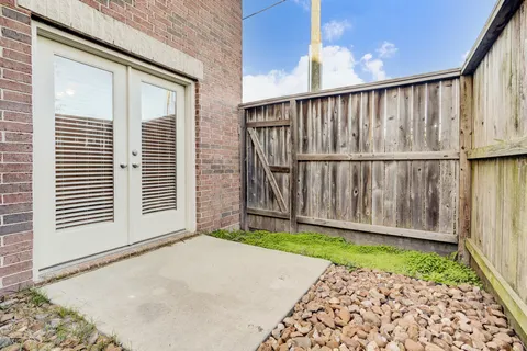 $305,000 | 3438 Rolgom Pl Court, Houston, TX 77021