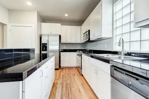 $305,000 | 3438 Rolgom Pl Court, Houston, TX 77021