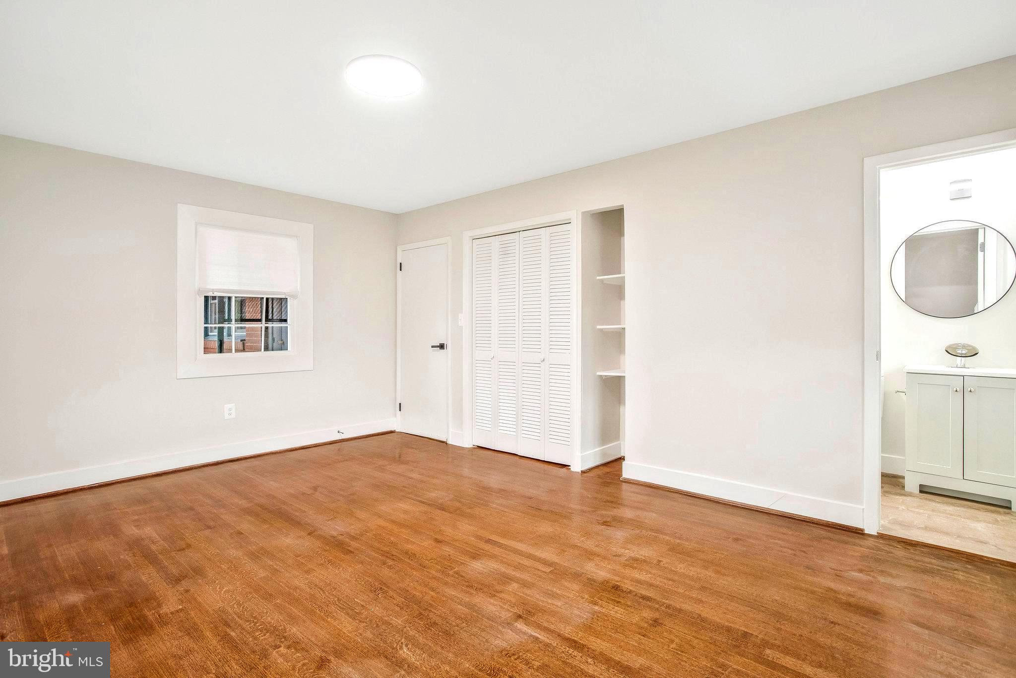 8128 Ridgely Oak Road Parkville, MD 21234 - Photo 17 of 37