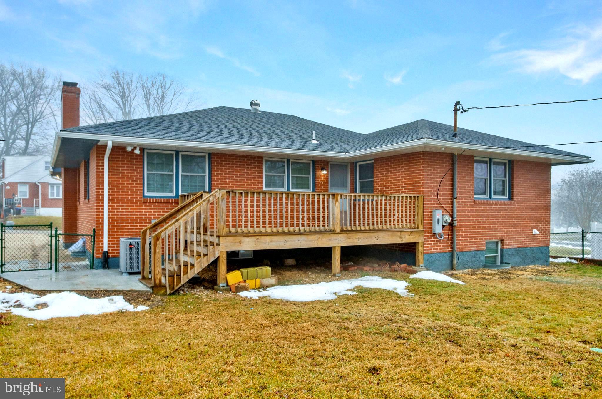 8128 Ridgely Oak Road Parkville, MD 21234 - Photo 34 of 37