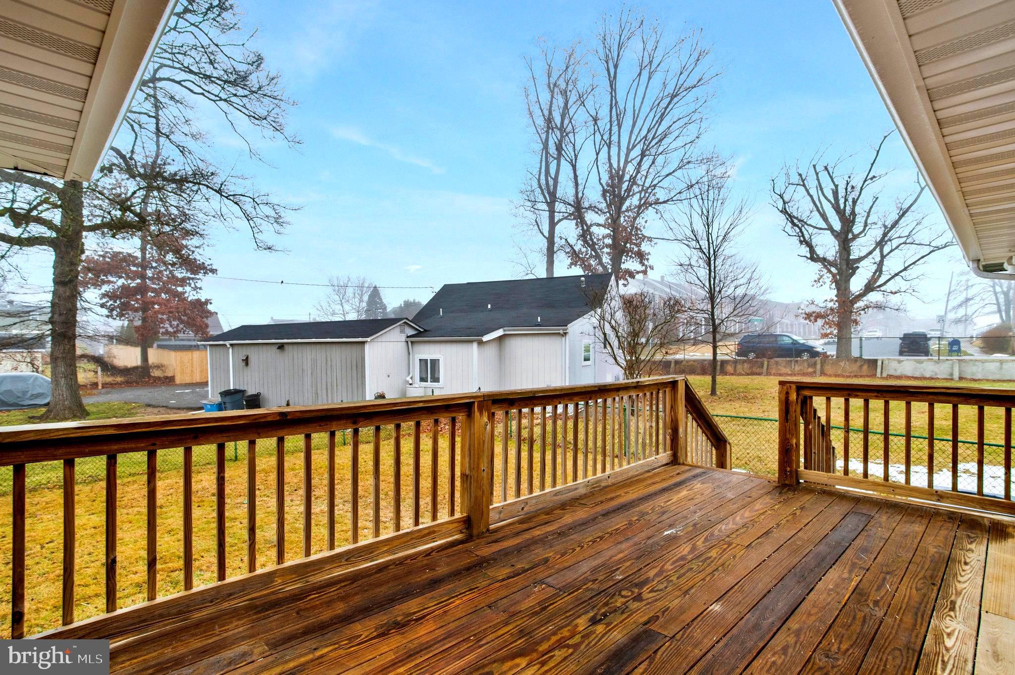 8128 Ridgely Oak Road Parkville, MD 21234 - Photo 36 of 37