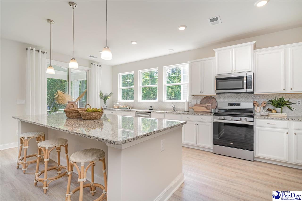 2987 Fish Hawk Lane Florence, SC 29505 - Photo 8 of 29 Gallery Image 8