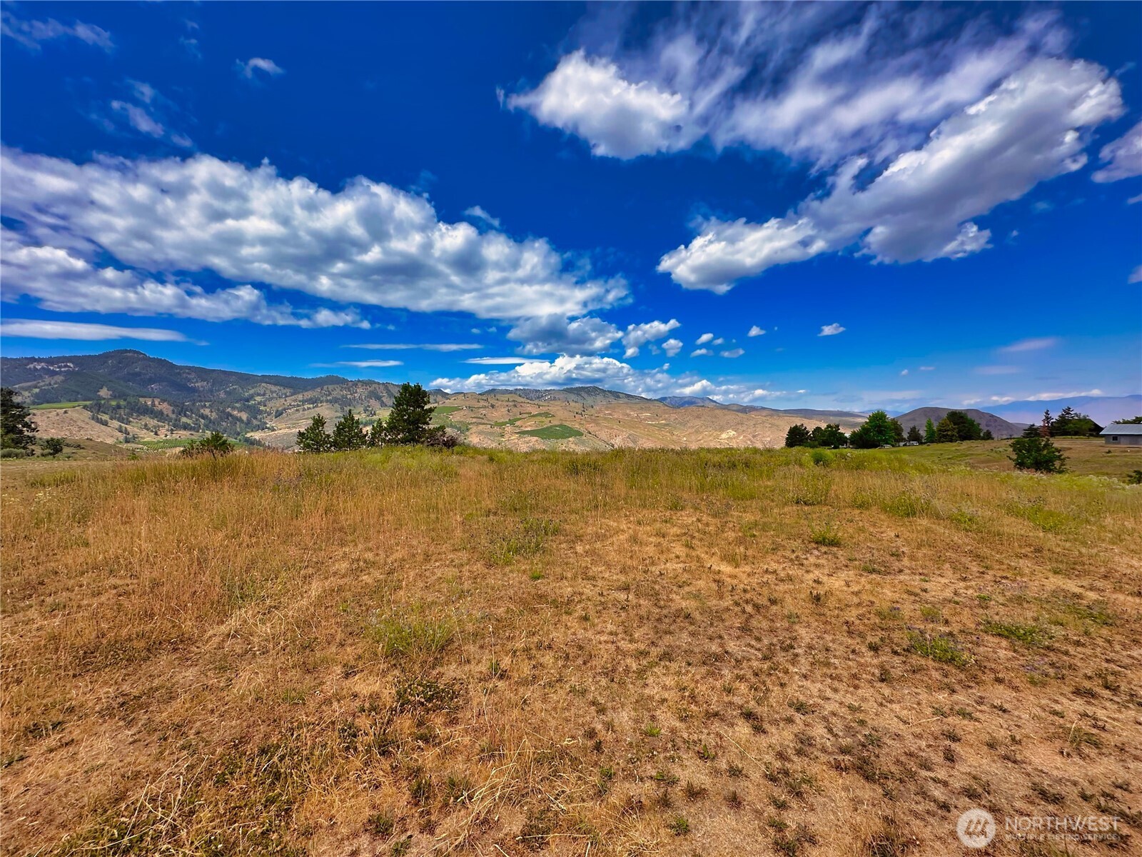 855 Renn Lane Wenatchee, WA 98801 - Photo 1 of 16 Gallery Image 1