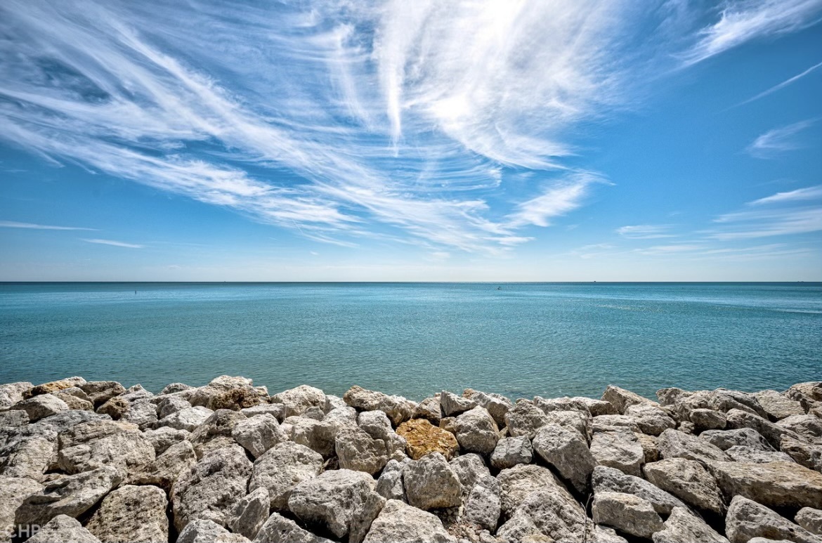 6171 North Sheridan Road, Unit 2502 Chicago, IL 60660 - Photo 28 of 28 a view of a ocean