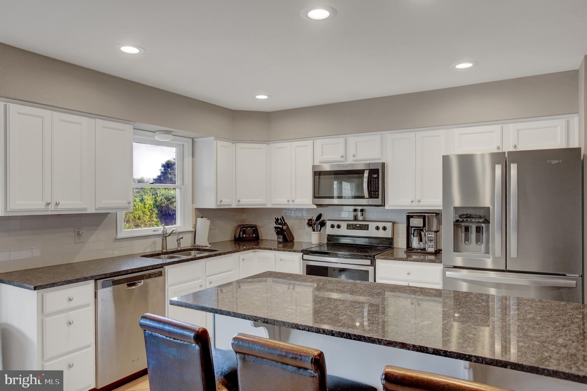 274 Ridge Hill Road Mechanicsburg, PA 17050 - Photo 4 of 21 Gallery Image 4