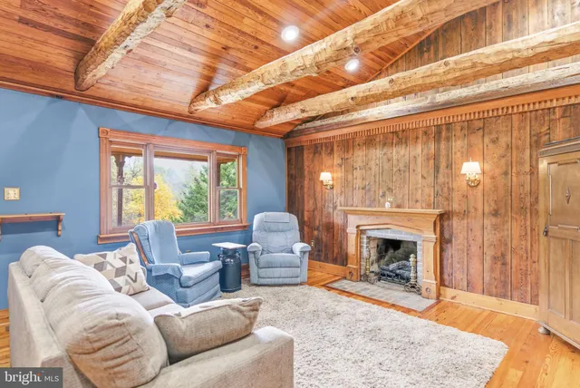 $374,999 | 454 Barksdale Lane, Hedgesville, WV 25427