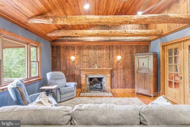 $374,999 | 454 Barksdale Lane, Hedgesville, WV 25427