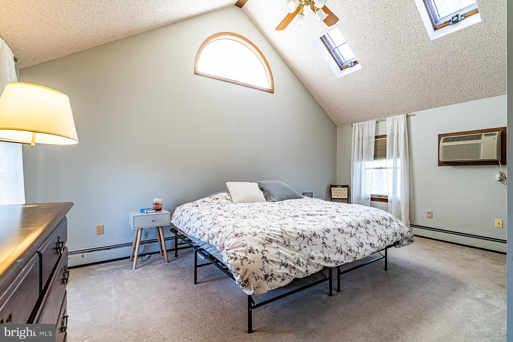 608 Godshall Road Telford, PA 18969 - Photo 22 of 36 Master bedroom
