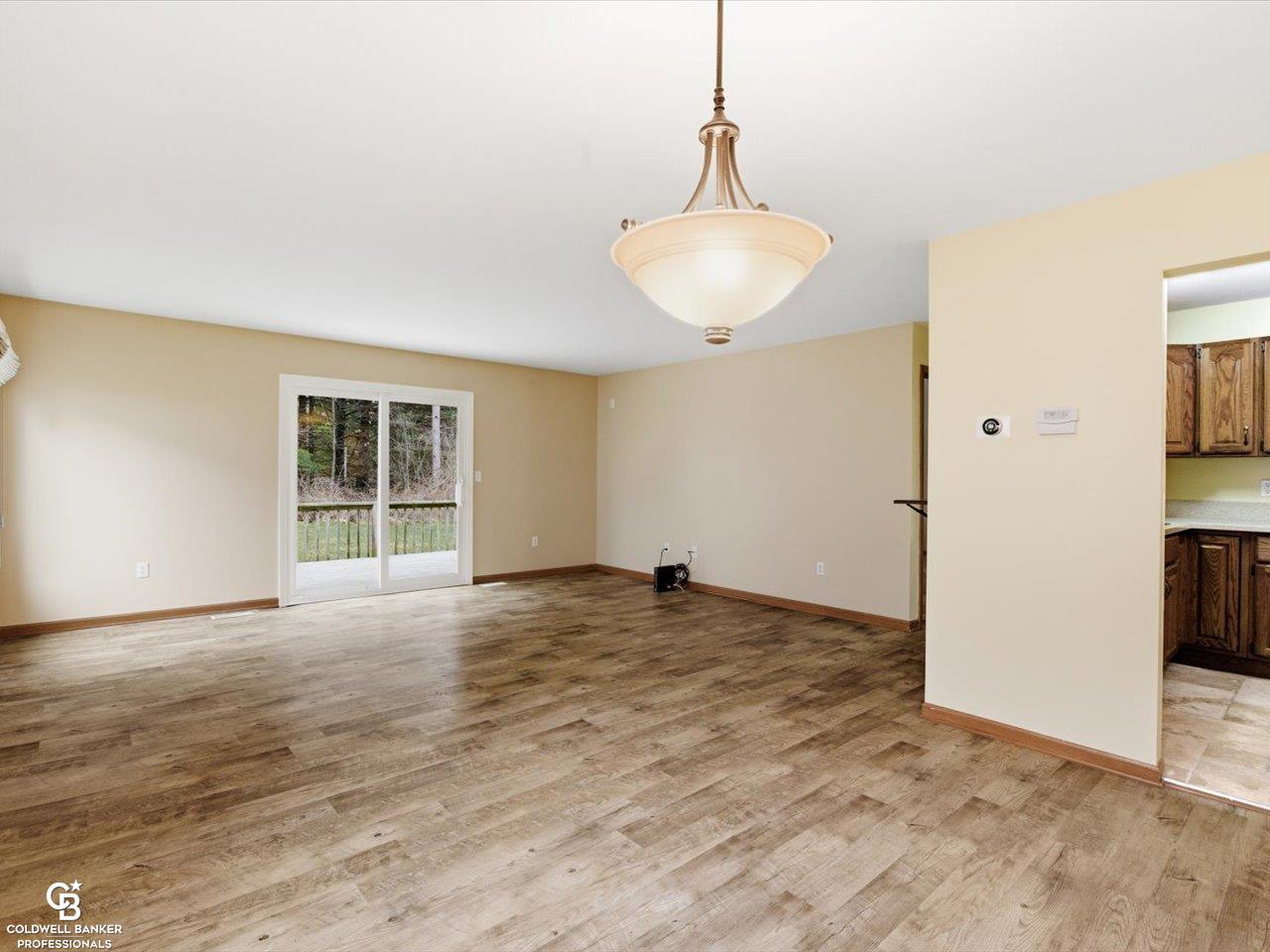 7262 Lakeshore Road Lakeport, MI 48059 - Photo 10 of 55