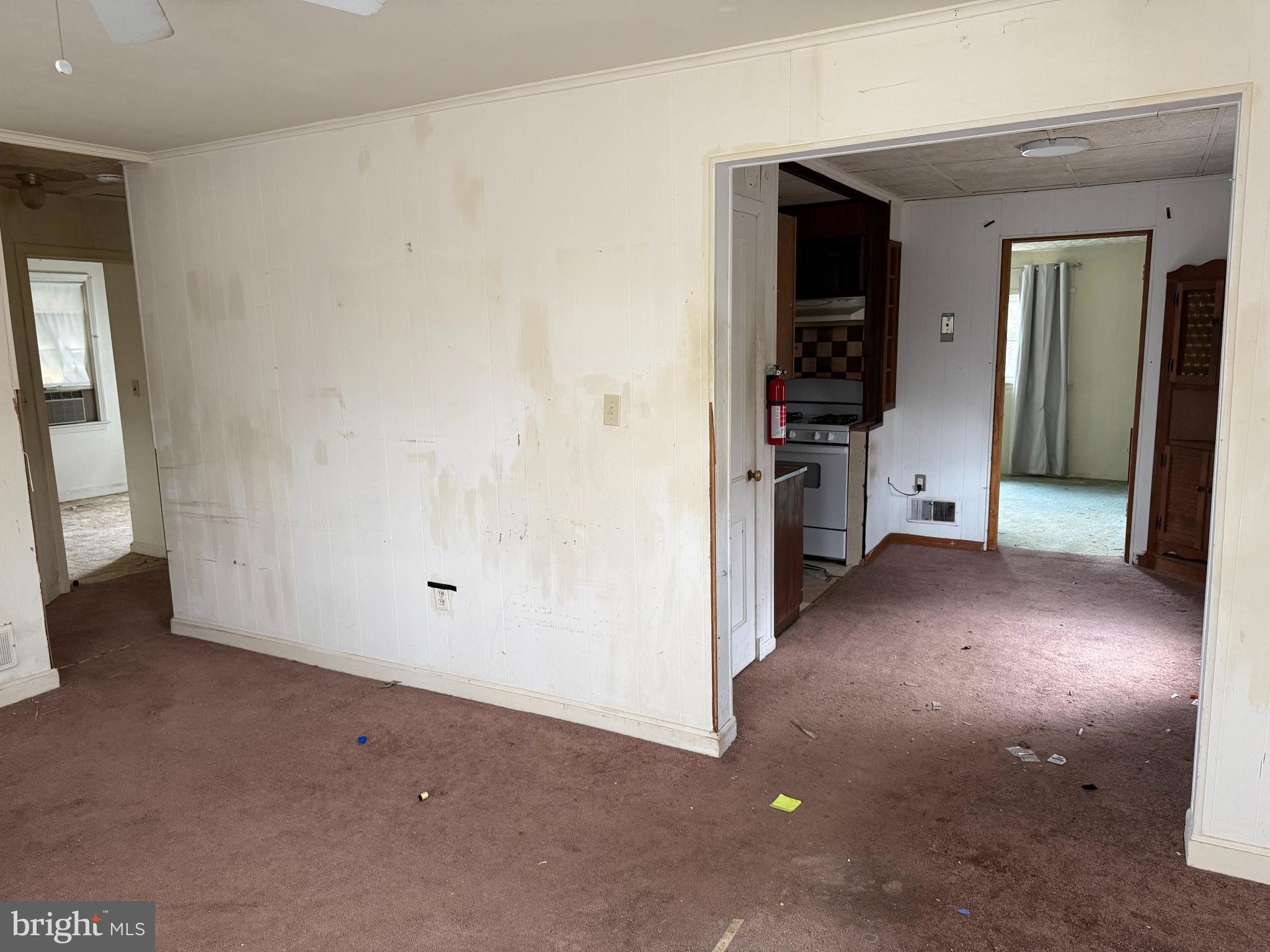 10703 Inwood Avenue Silver Spring, MD 20902 - Photo 4 of 23