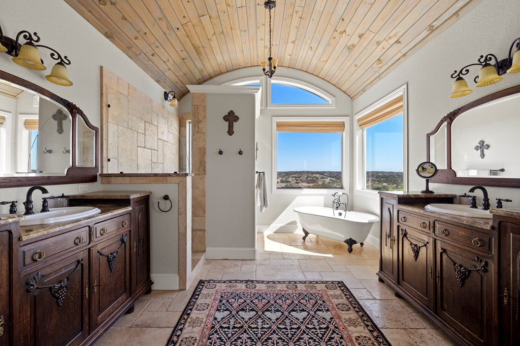 203 Flight Path Fredericksburg, TX 78624 - Photo 24 of 39