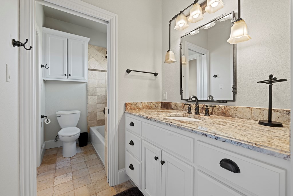 203 Flight Path Fredericksburg, TX 78624 - Photo 27 of 39