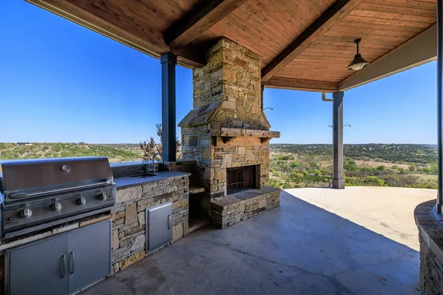 $2,850,000 | 203 Flight Path, Fredericksburg, TX 78624