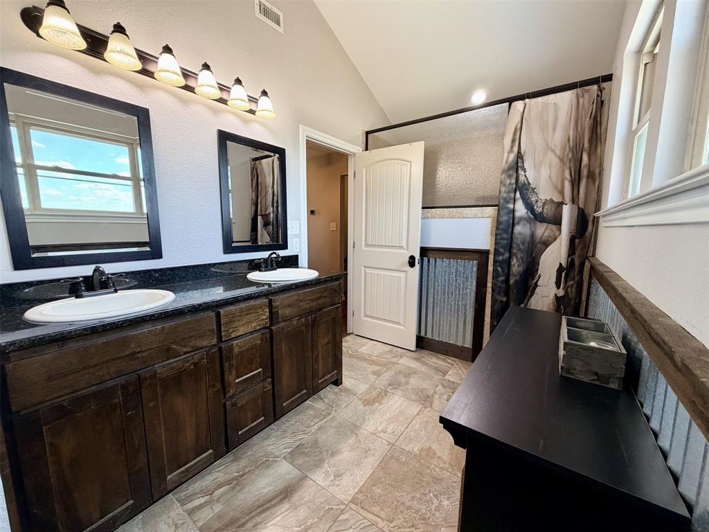 12820 North County Line Road Ponder, TX 76259 - Photo 19 of 25 Gallery Image 19