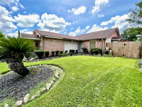 $1,650 | 3111 Windy Royal Drive, Houston, TX 77045