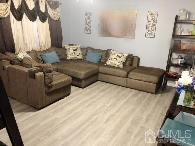 33 Stiles Road Edison, NJ 08817 - Photo 3 of 40 Front