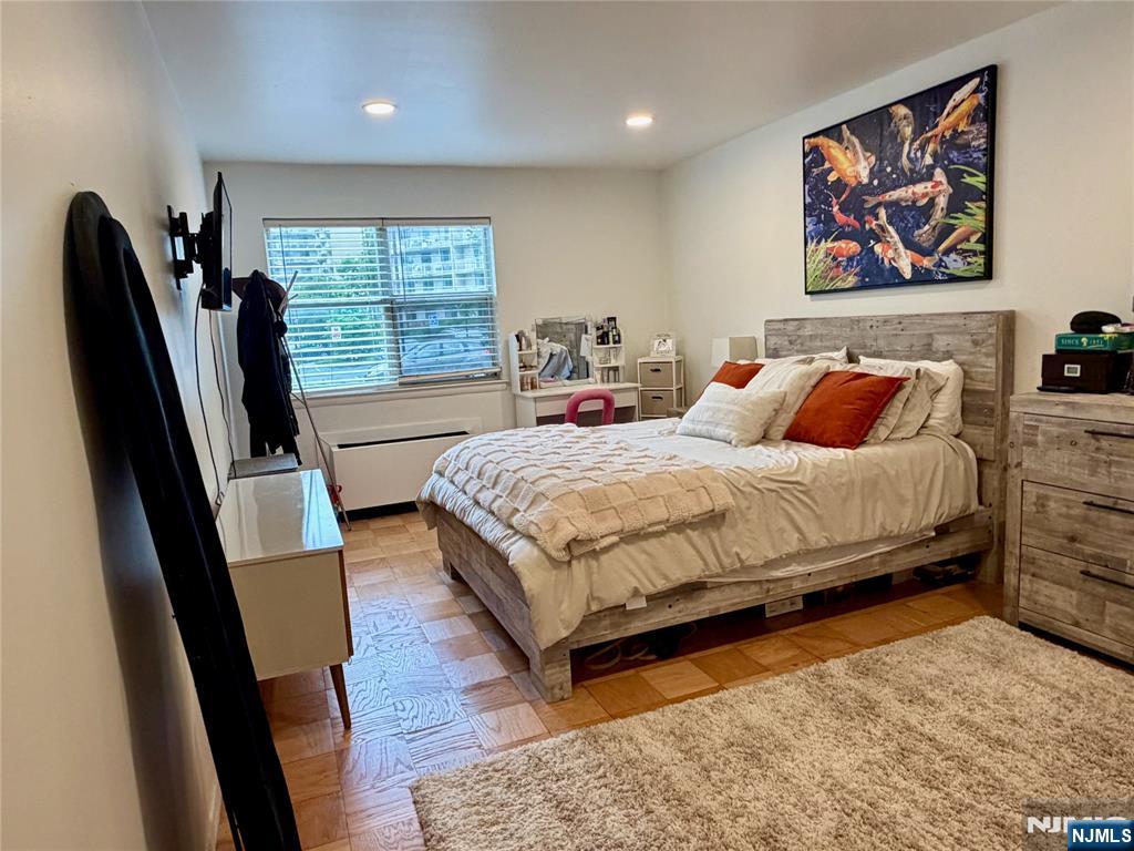 1111 River Road, Unit F 1 Edgewater, NJ 07020 - Photo 14 of 19