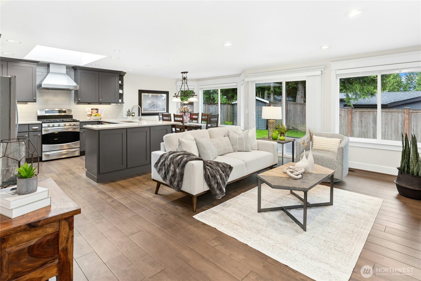 4909 Northeast 21st Street Renton, WA 98059 - Photo 5 of 40 Gallery Image 5
