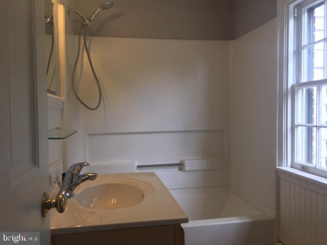 110 Delp Road Lancaster, PA 17601 - Photo 17 of 37 Gallery Image 17