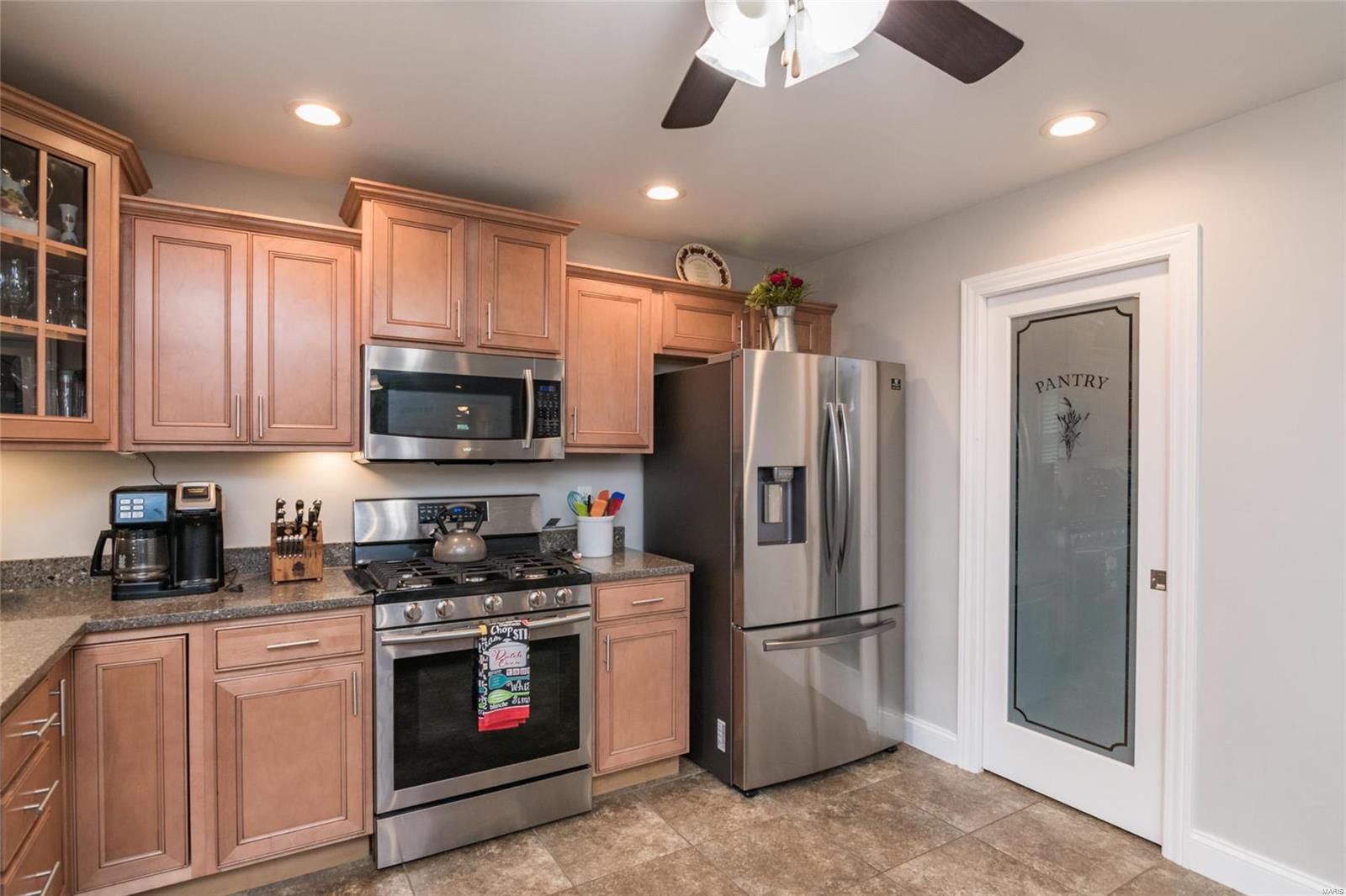 108 Ridge Crossing Lane Troy, IL 62294 - Photo 11 of 38