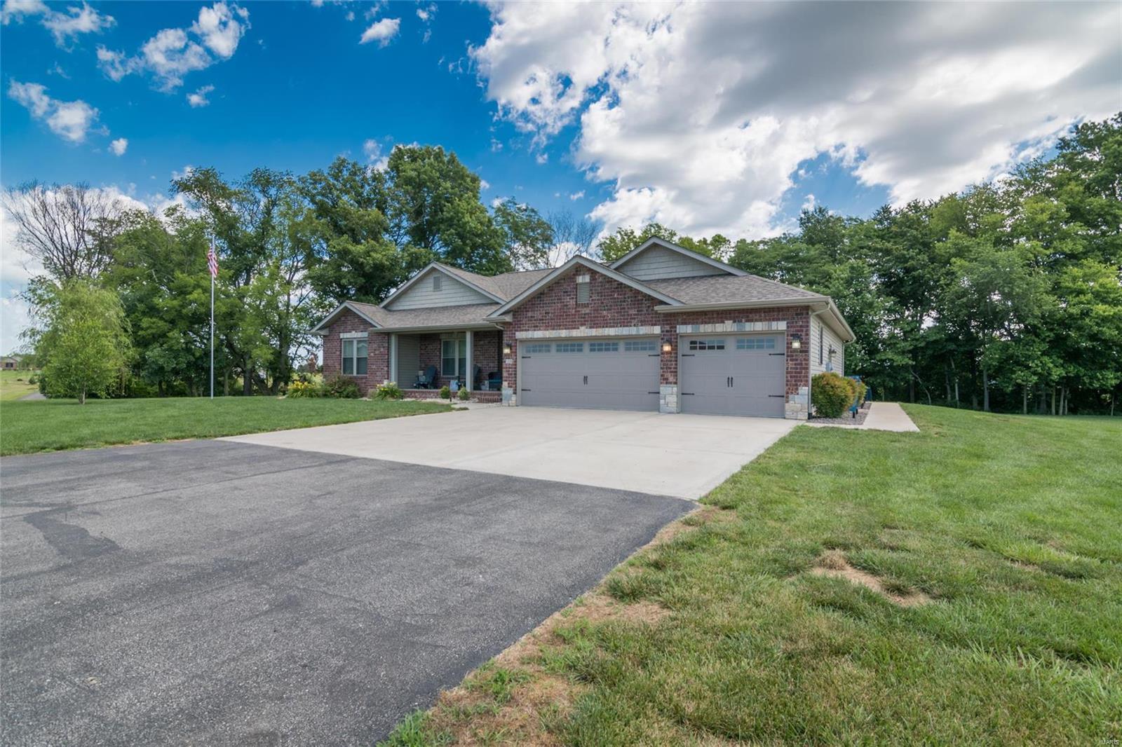 108 Ridge Crossing Lane Troy, IL 62294 - Photo 35 of 38