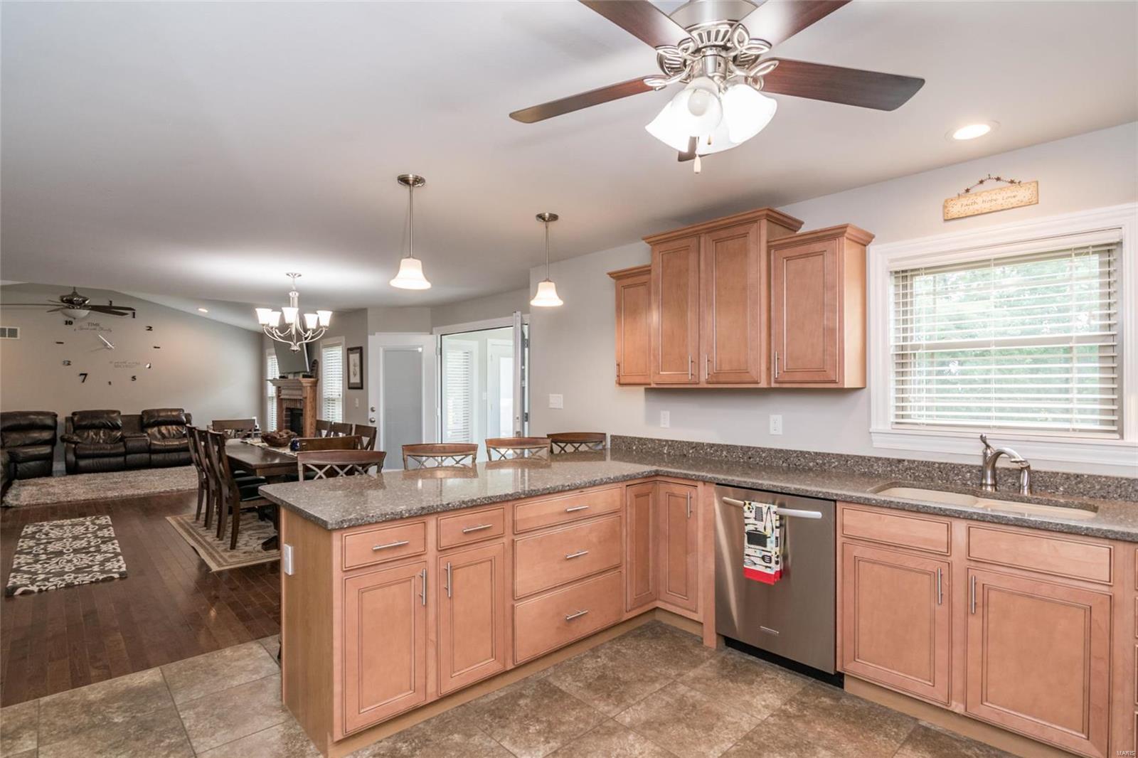 108 Ridge Crossing Lane Troy, IL 62294 - Photo 9 of 38