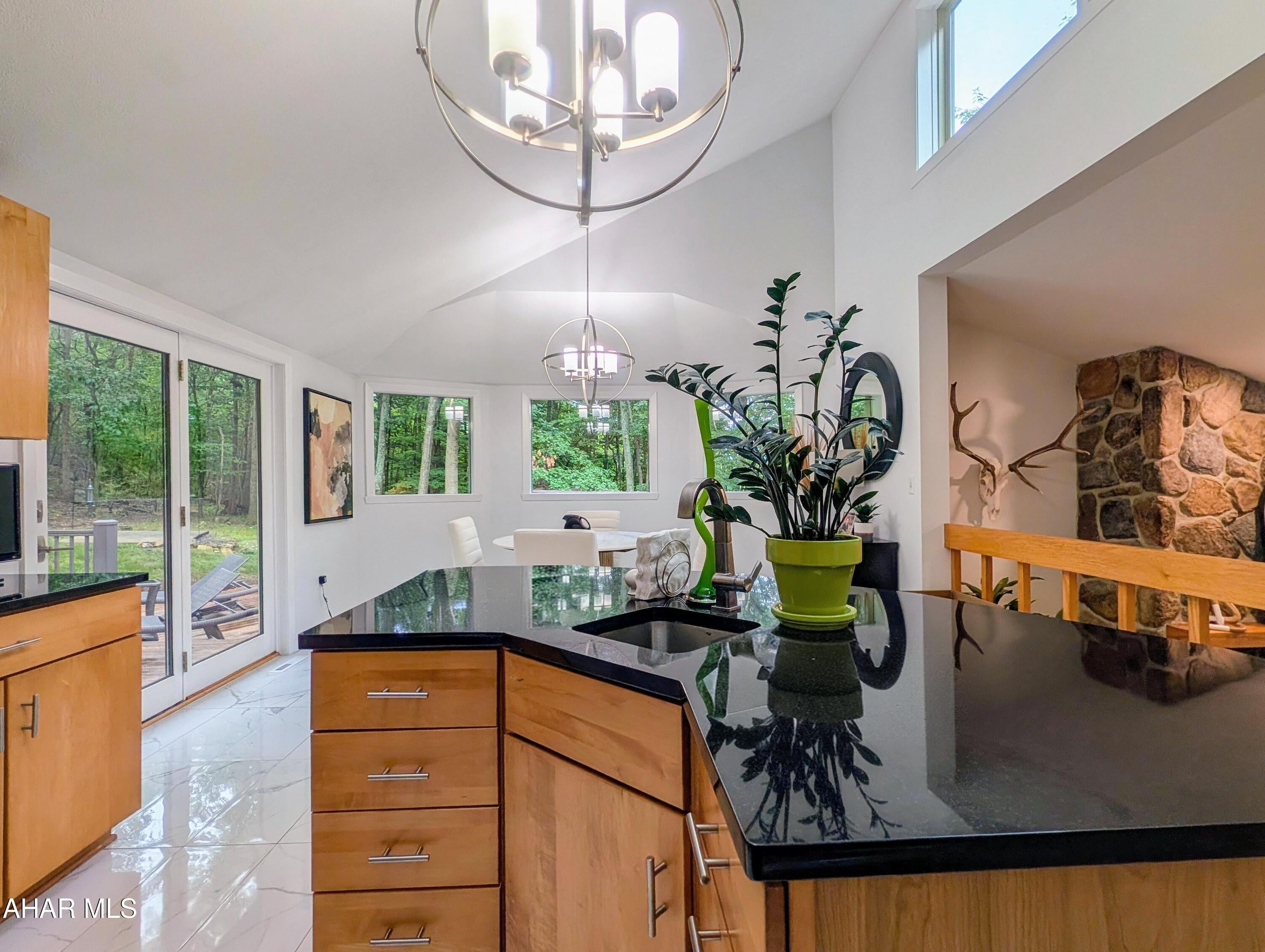 5077 Summit View Road Everett, PA 15537 - Photo 16 of 77 Gallery Image 16