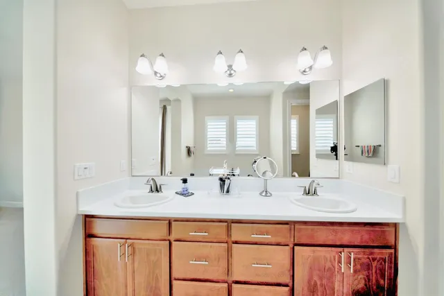 $749,950 | 1980 Carogold Lane, Manteca, CA 95337