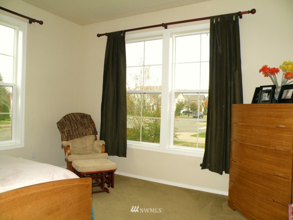 7036 Compass Street Southeast Lacey, WA 98513 - Photo 8 of 9 Gallery Image 8