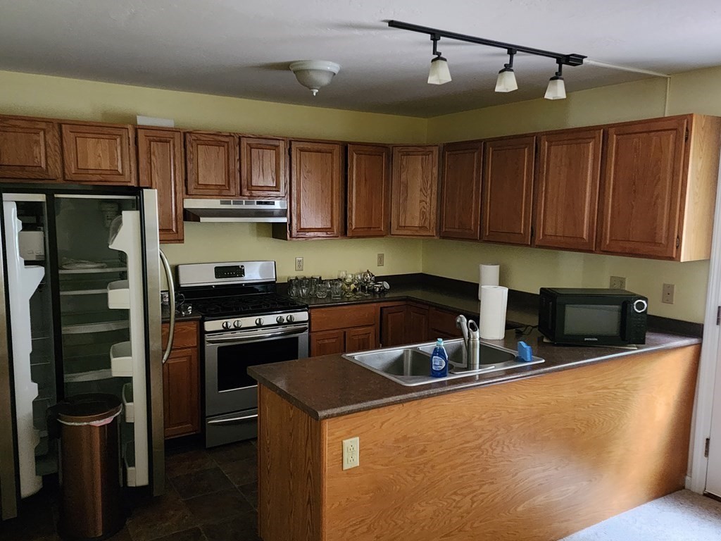 107 Center Depot Road, Unit E OR 5 Charlton, MA 01507 - Photo 3 of 41 Gallery Image 3