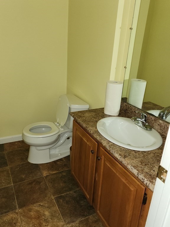 107 Center Depot Road, Unit E OR 5 Charlton, MA 01507 - Photo 40 of 41 Gallery Image 40