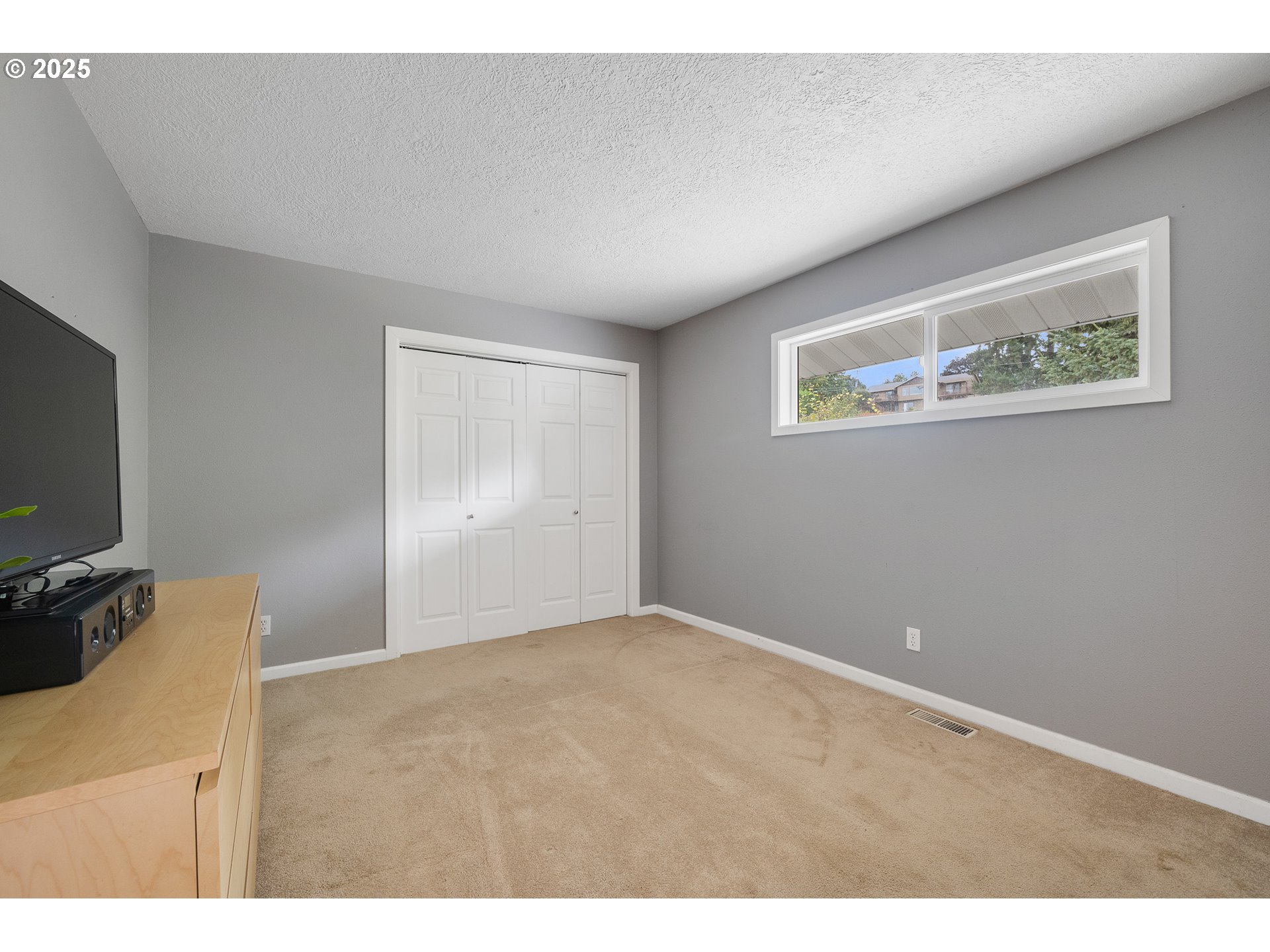 33281 Kammeyer Road Scappoose, OR 97056 - Photo 15 of 48 a view of an empty room