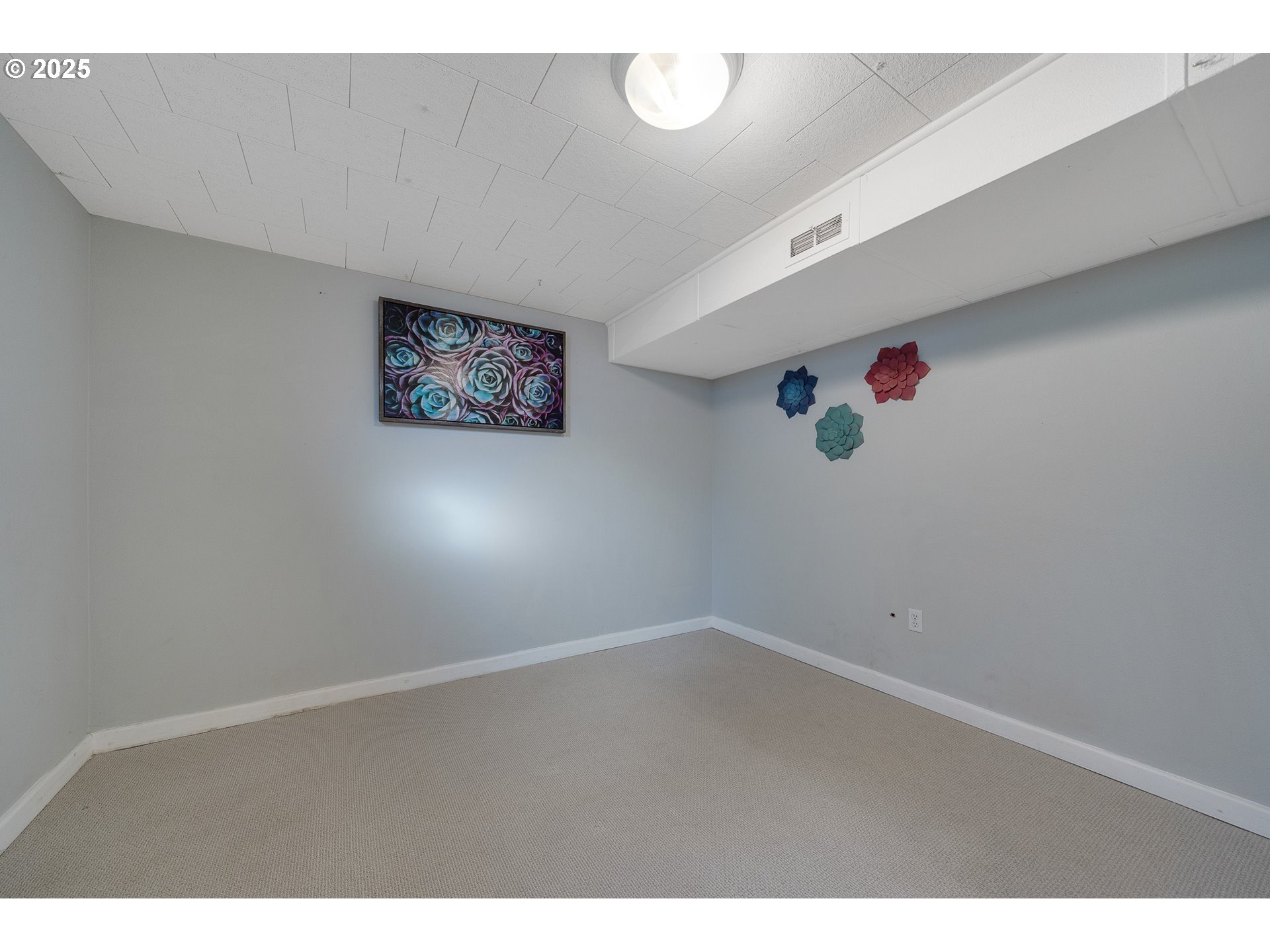 33281 Kammeyer Road Scappoose, OR 97056 - Photo 26 of 48 a view of an empty room