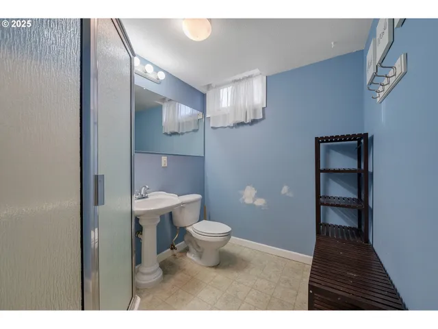 $880,000 | 33281 Kammeyer Road, Scappoose, OR 97056