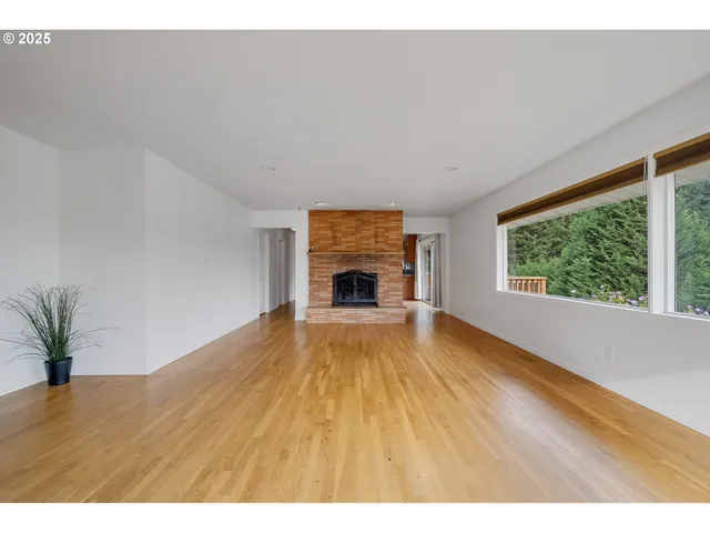 $880,000 | 33281 Kammeyer Road, Scappoose, OR 97056