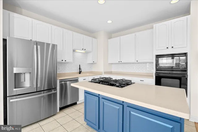 $3,200 | 927 Buttonwood Terrace Northeast, Leesburg, VA 20176