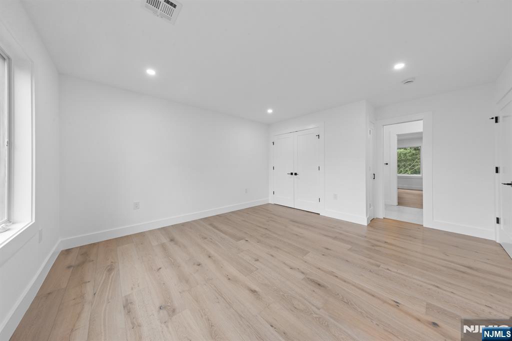 31-02 Gentner Road Fair Lawn, NJ 07410 - Photo 35 of 44