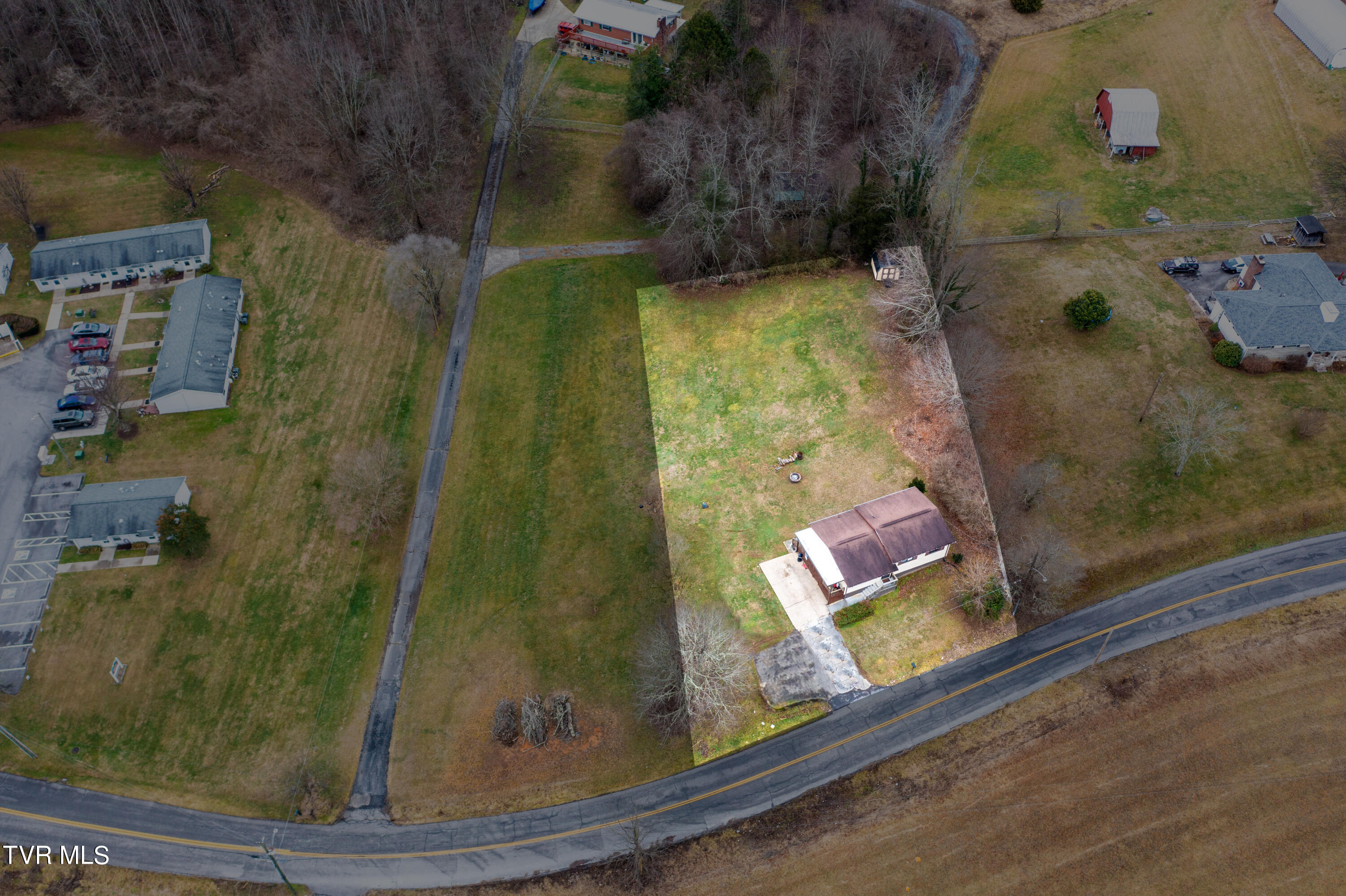 1024 North Paperville Road Bristol, TN 37620 - Photo 2 of 28 N Paperville Rd 1