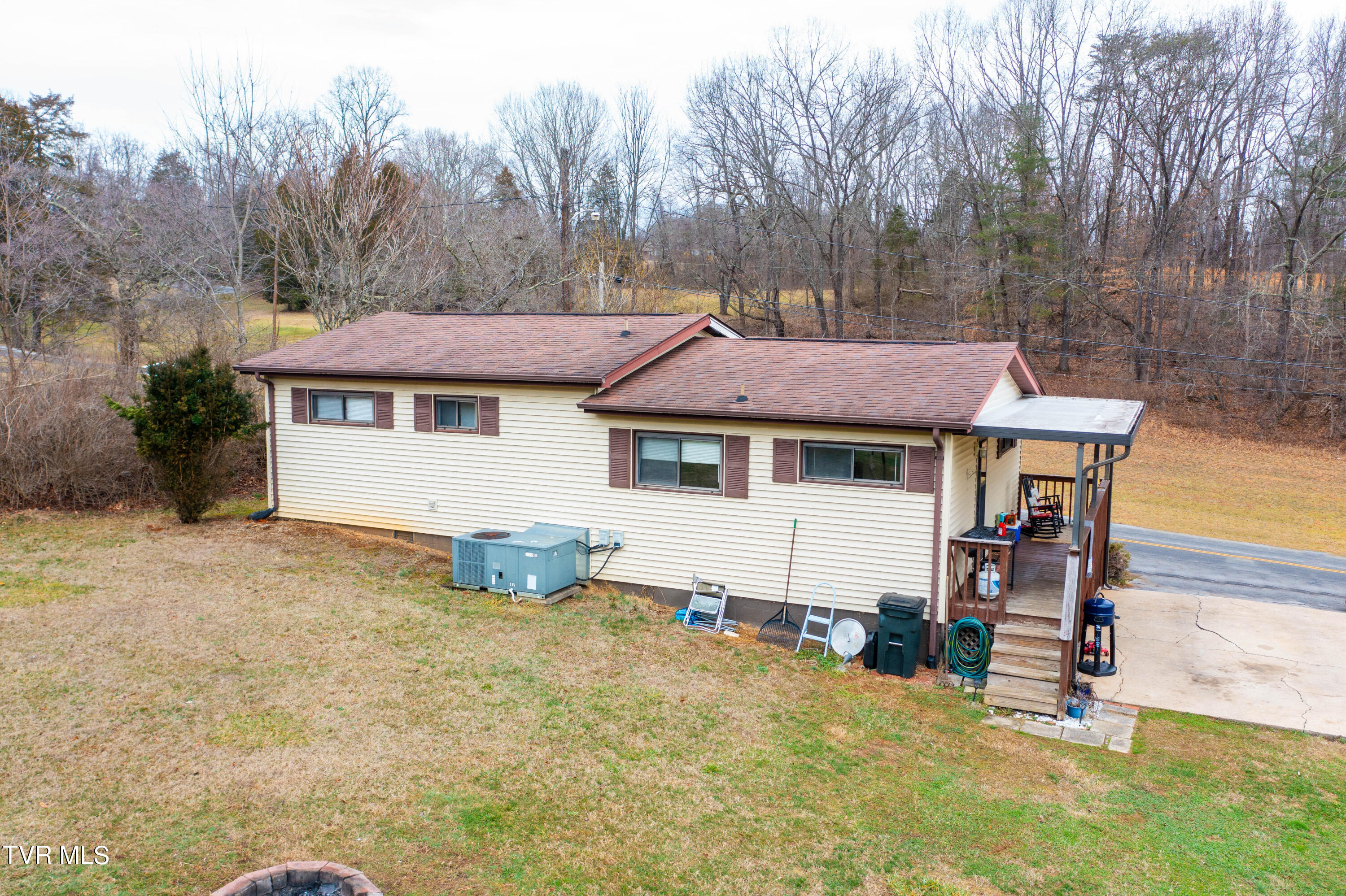 1024 North Paperville Road Bristol, TN 37620 - Photo 23 of 28 N Paperville Rd-7