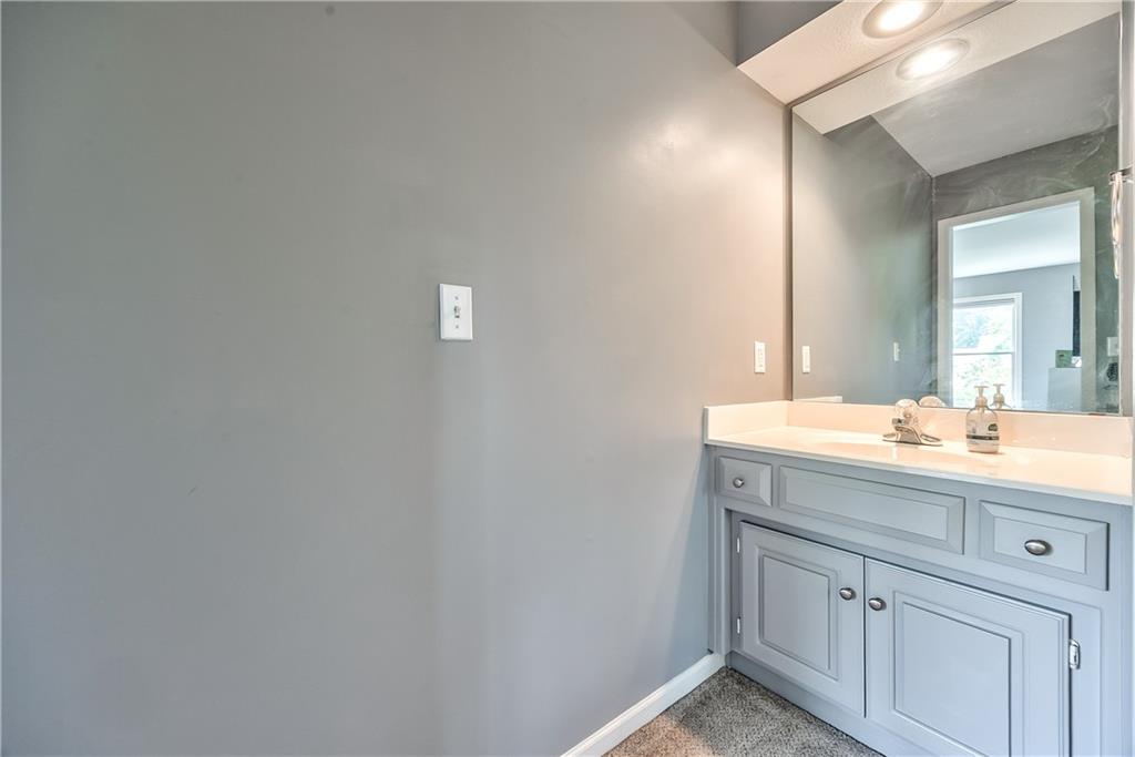 15409 Reeds Street Overland Park, KS 66223 - Photo 28 of 40