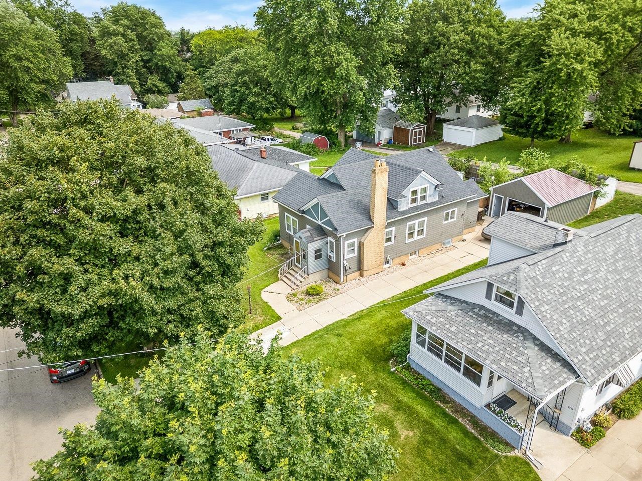 1247 West Logan Street Freeport, IL 61032 - Photo 29 of 34 an aerial view of a house with a garden and swimming pool