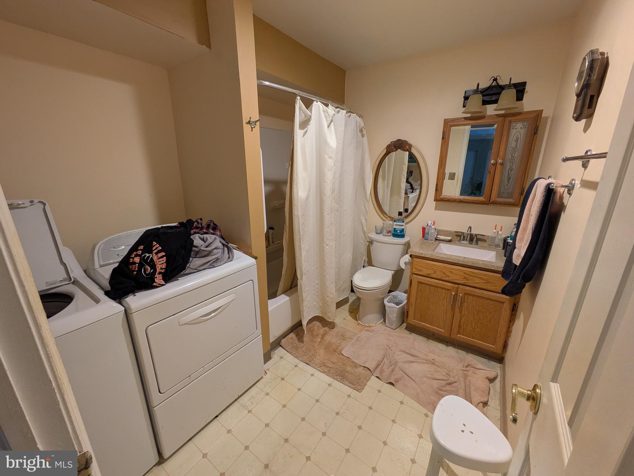 1575 Creekside Road Whitehall, PA 18052 - Photo 7 of 10