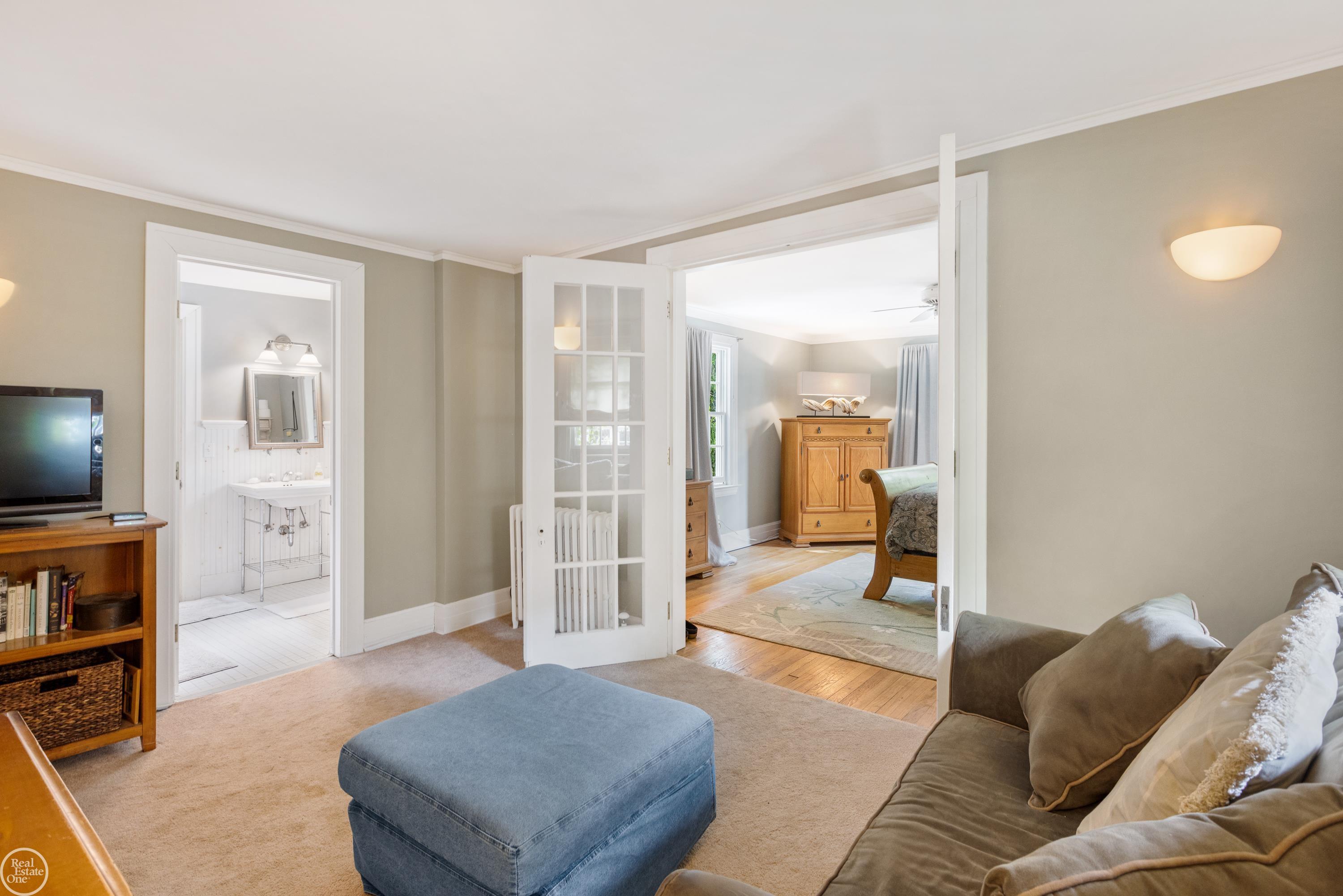 492 Rivard Boulevard Grosse Pointe, MI 48230 - Photo 41 of 81 50110851-40.JPG