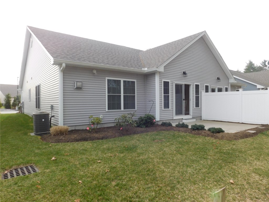 21 Rivers Edge Drive Coventry, RI 02816 - Photo 4 of 30 Gallery Image 4