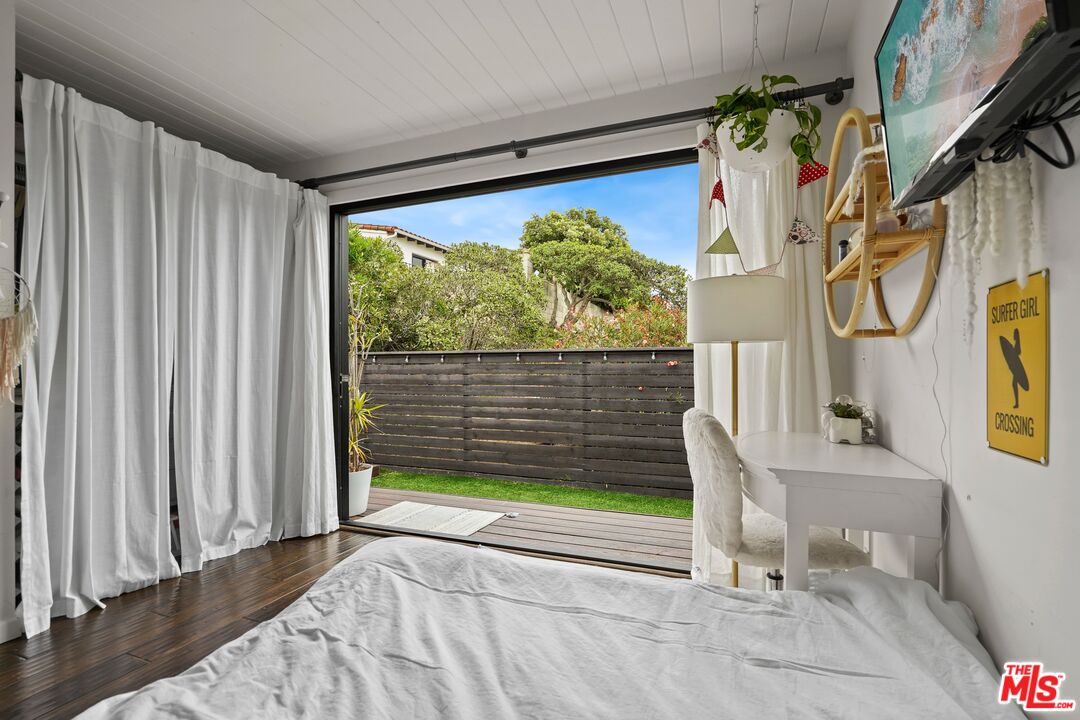 29500 Heathercliff Road, Unit 19 Malibu, CA 90265 - Photo 27 of 57 Gallery Image 27