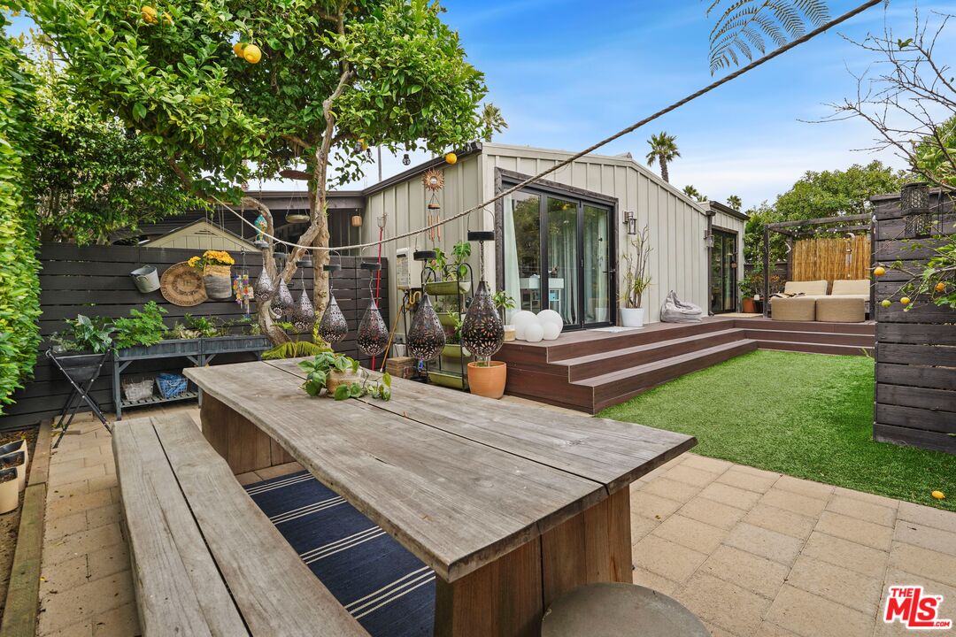 29500 Heathercliff Road, Unit 19 Malibu, CA 90265 - Photo 35 of 57 Gallery Image 35