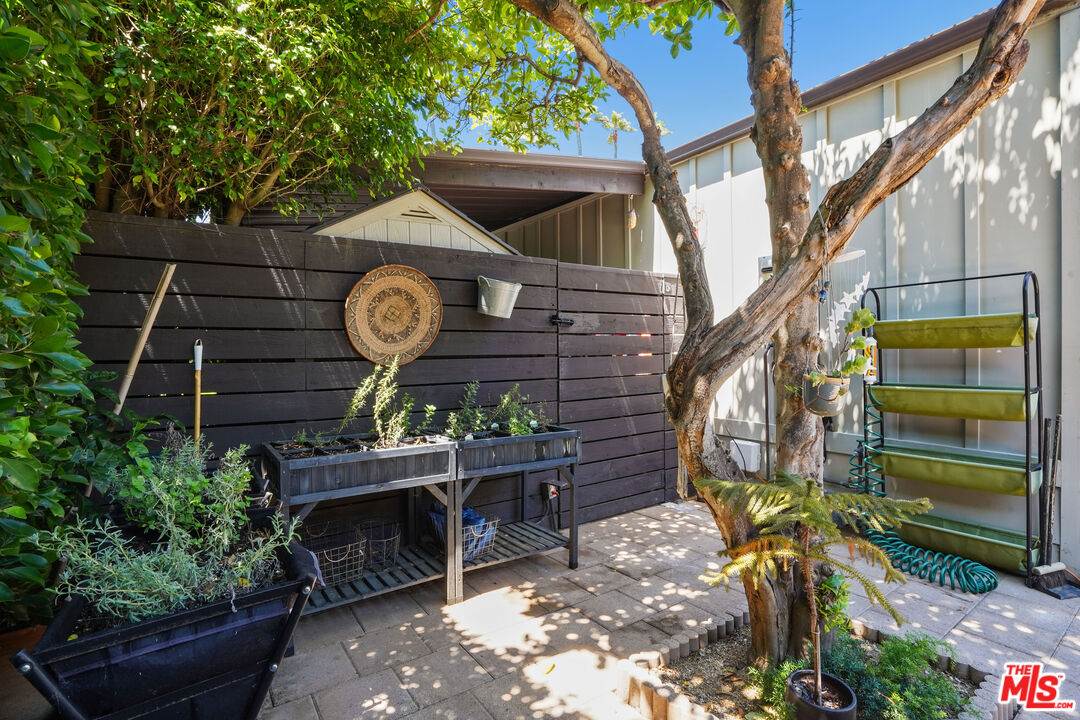 29500 Heathercliff Road, Unit 19 Malibu, CA 90265 - Photo 41 of 57 Gallery Image 41